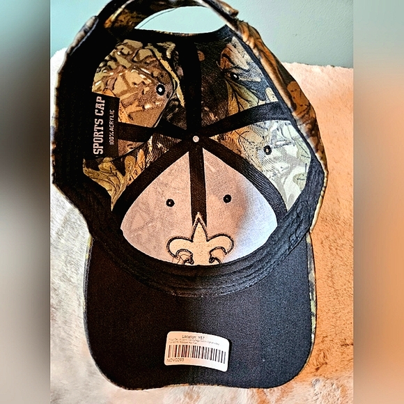 Hat - Picture 3 of 3